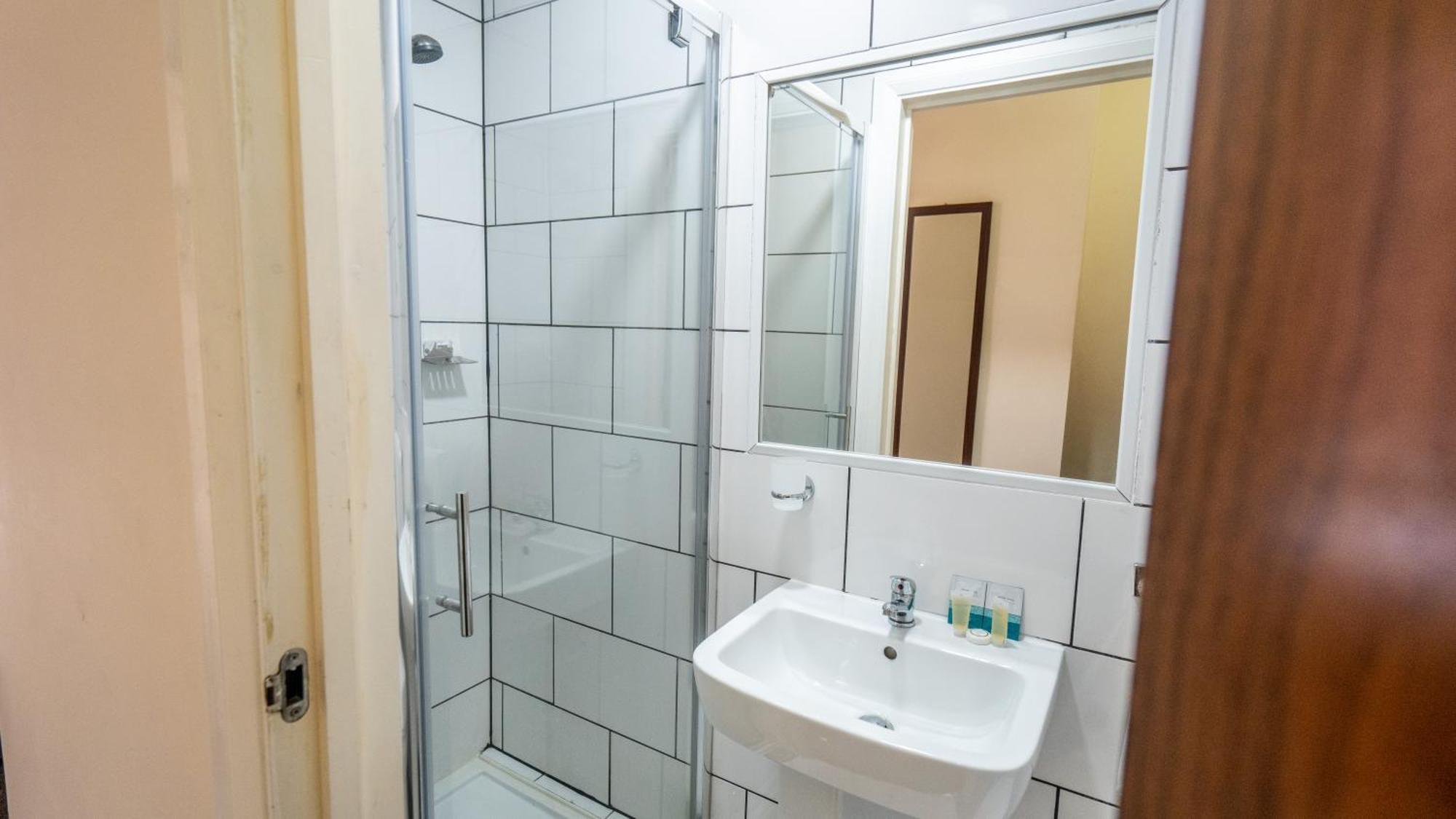 Trivelles Seaforth Hotel Litherland