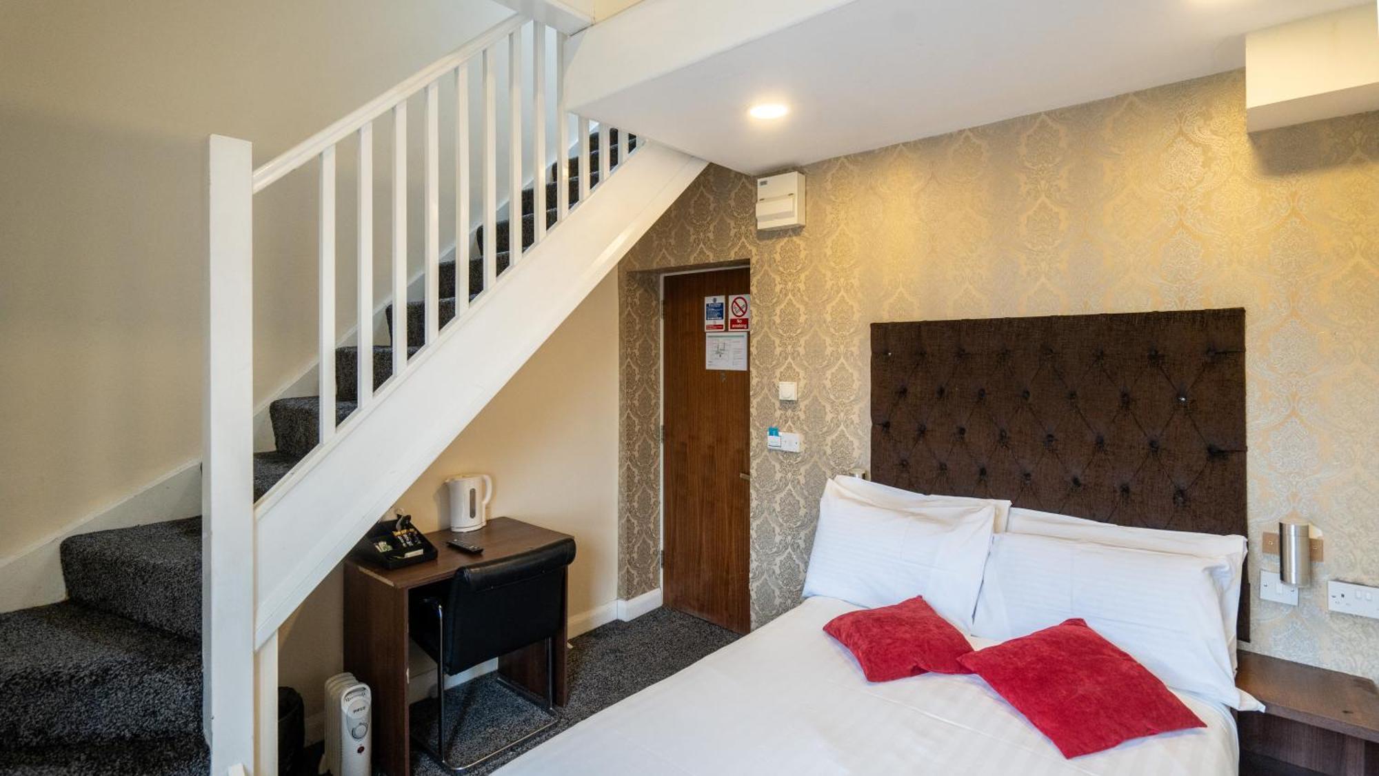 Trivelles Seaforth 3* Litherland