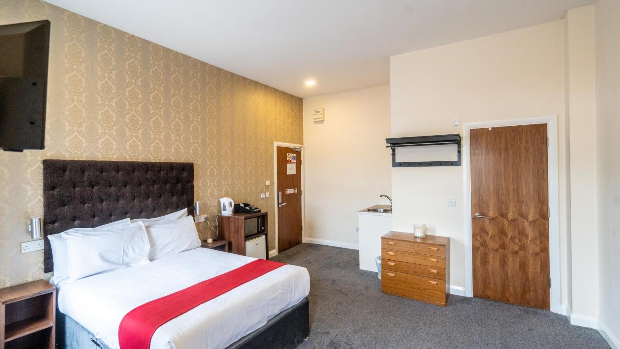 Trivelles Seaforth Hotel 3*