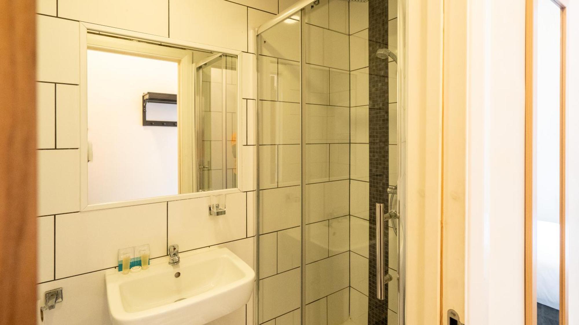 Trivelles Seaforth Hotel Litherland